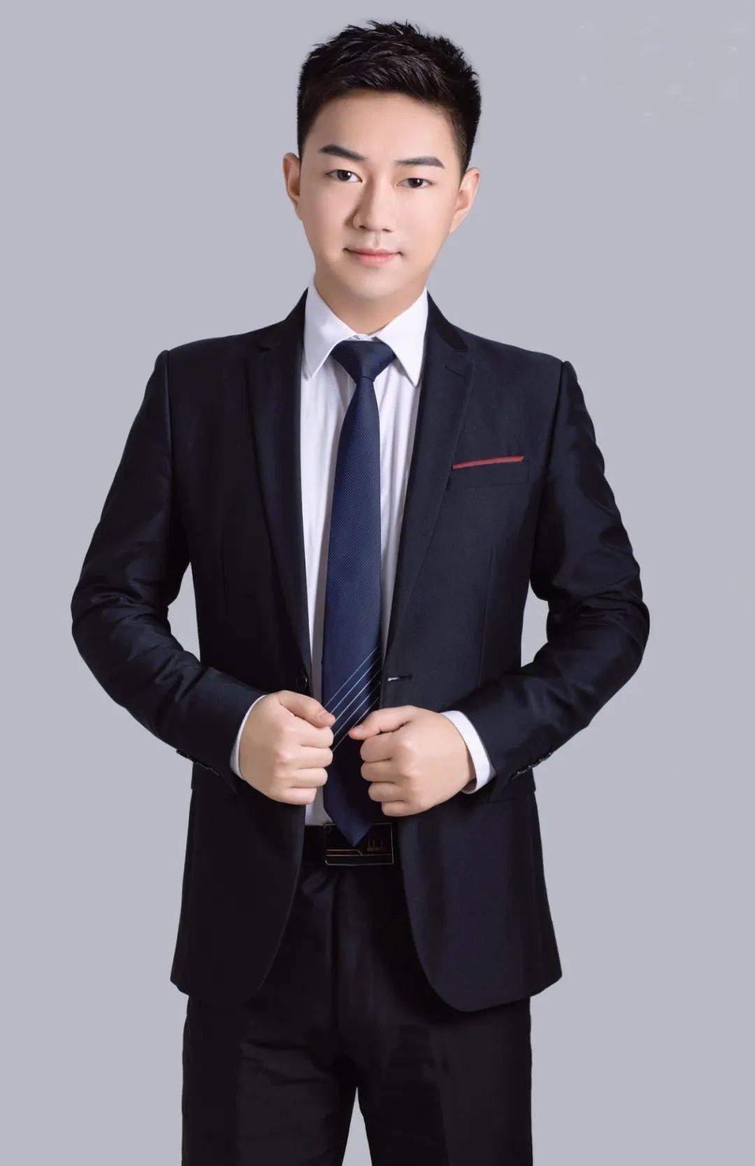 徐冠宏 视觉与舞美负责人